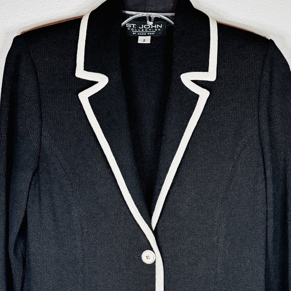 St. John Collection by Marie Gray Black & Ivory Knit Jacket Sz 2